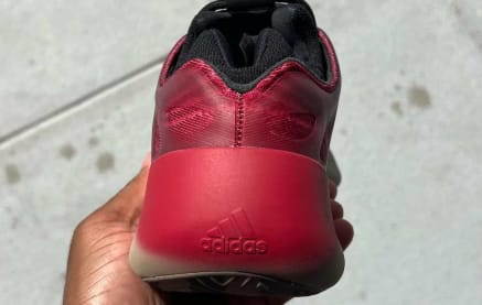 Yeezy 700 roze hotsell