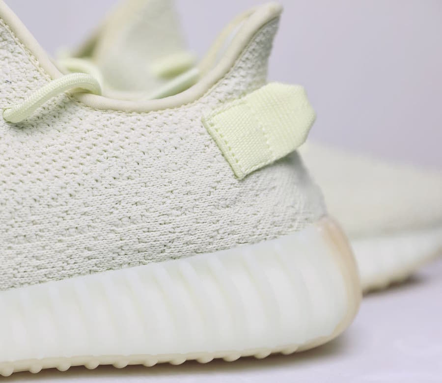De adidas Yeezy Boost 350 V2 Butter Dropt In Juni