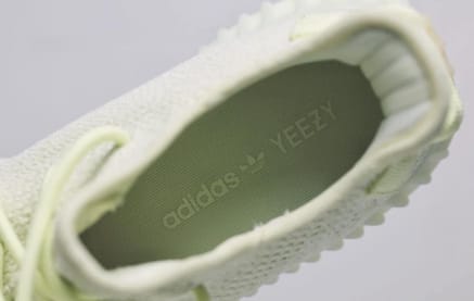 De adidas Yeezy Boost 350 V2 Butter Dropt In Juni Sneaker Squad