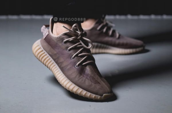 Adidas Yeezy Boost 350 V2 Mono Mist Foto 2