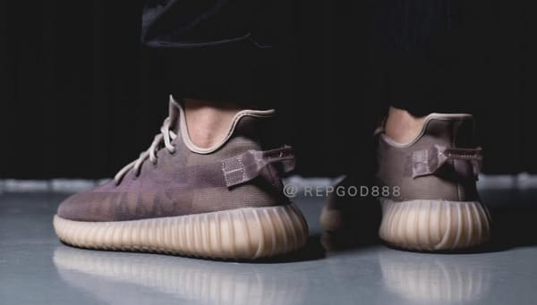 Adidas Yeezy Boost 350 V2 Mono Mist Foto 3