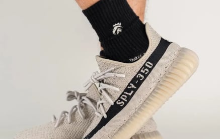 Naar verluidt dropt de adidas Yeezy Boost 350 V2 Sneaker Squad