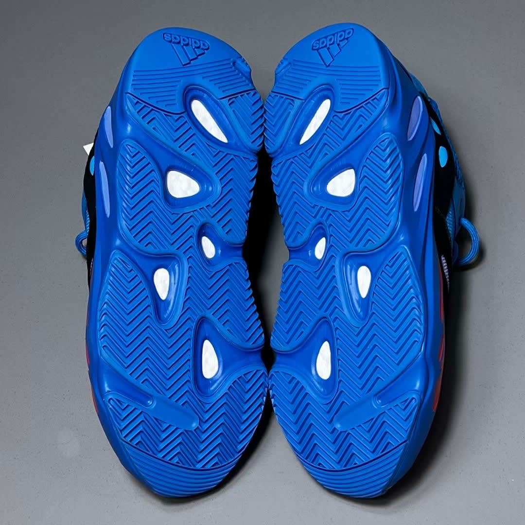 Adidas Yeezy Boost 700 Hi Res Blue Foto 8