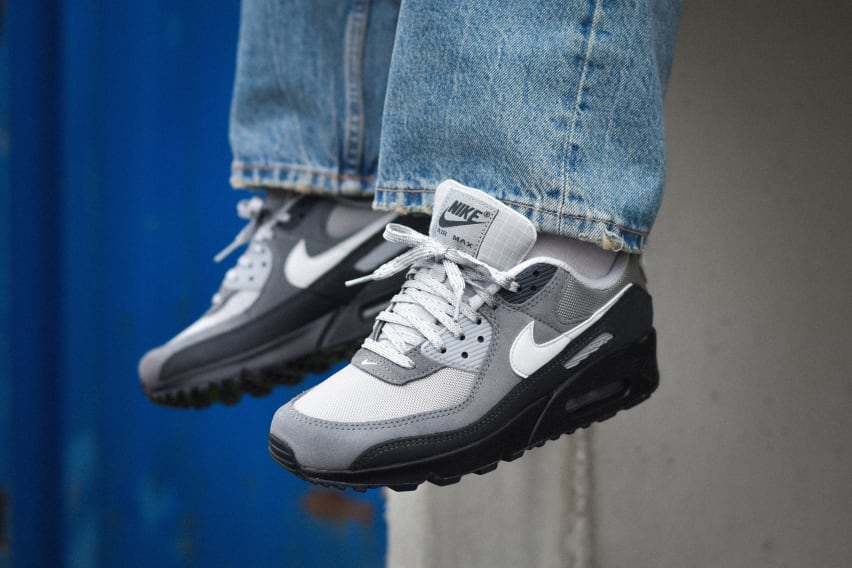 Nike air max 90 reflective anthracite hq3817 001 2