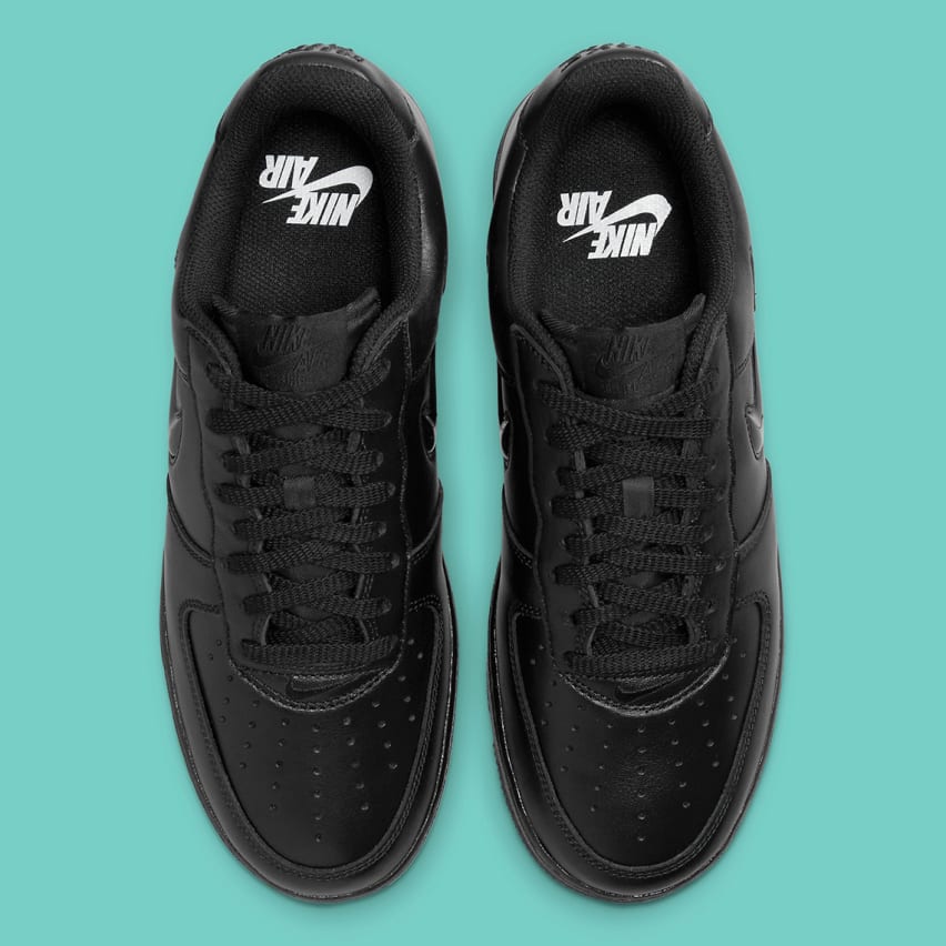 Nike Air Force 1 Low Retro Jewel Triple Black Foto 4