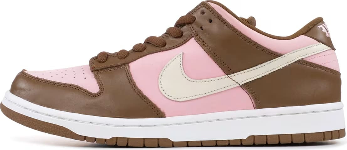 Nike SB Dunk Low Stussy Cherry