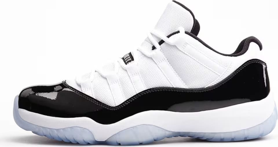 Air Jordan 11 Retro Low Concord