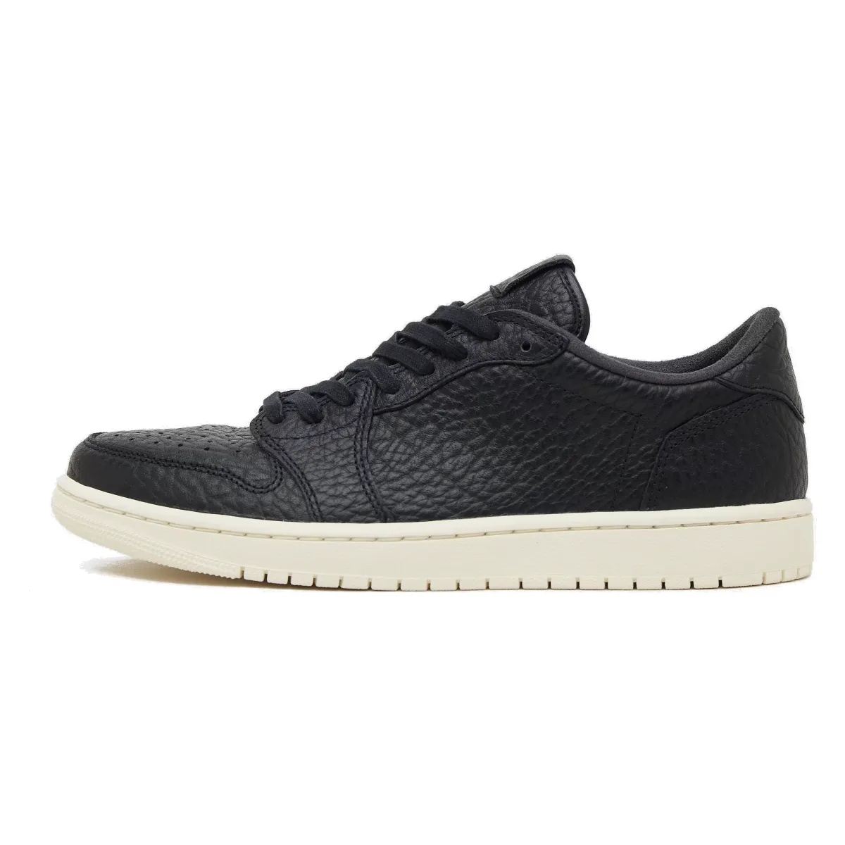 Jordan 1 Retro Low Swooshless Black