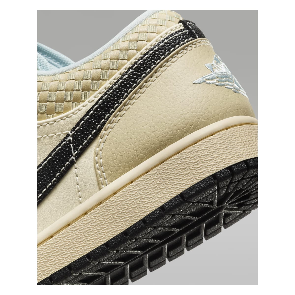 Air Jordan 1 Low SE "“Coconut Milk Black Muslin”
