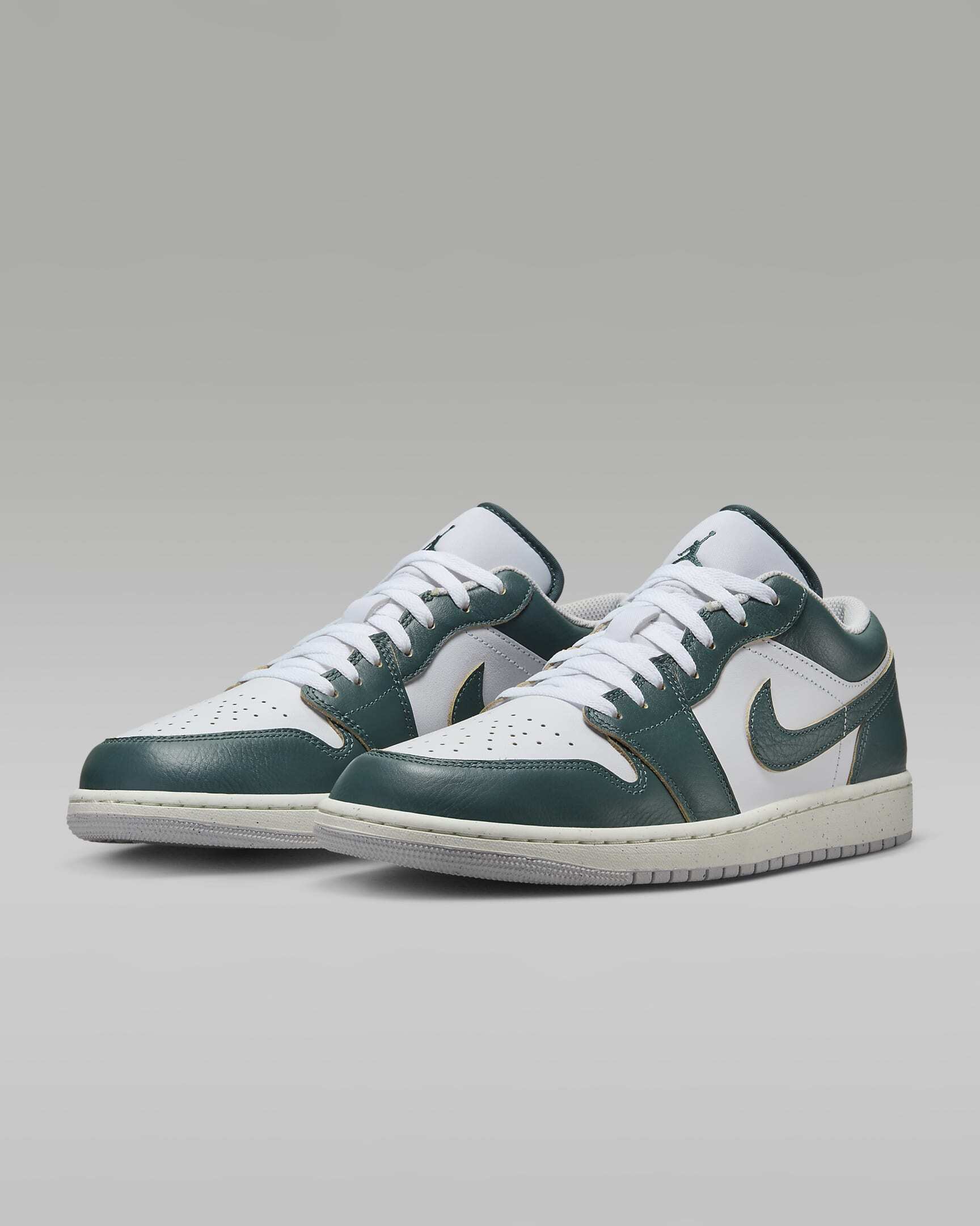 Air Jordan 1 Low SE "Oxidized Green"