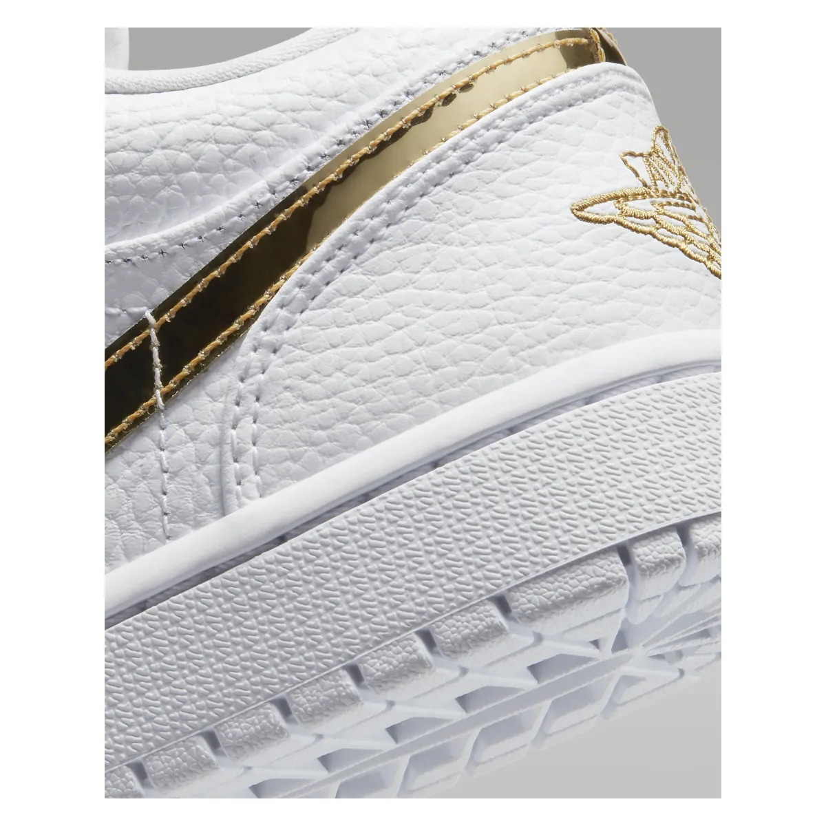 Air Jordan 1 Low SE Wmns "White Metallic Gold"