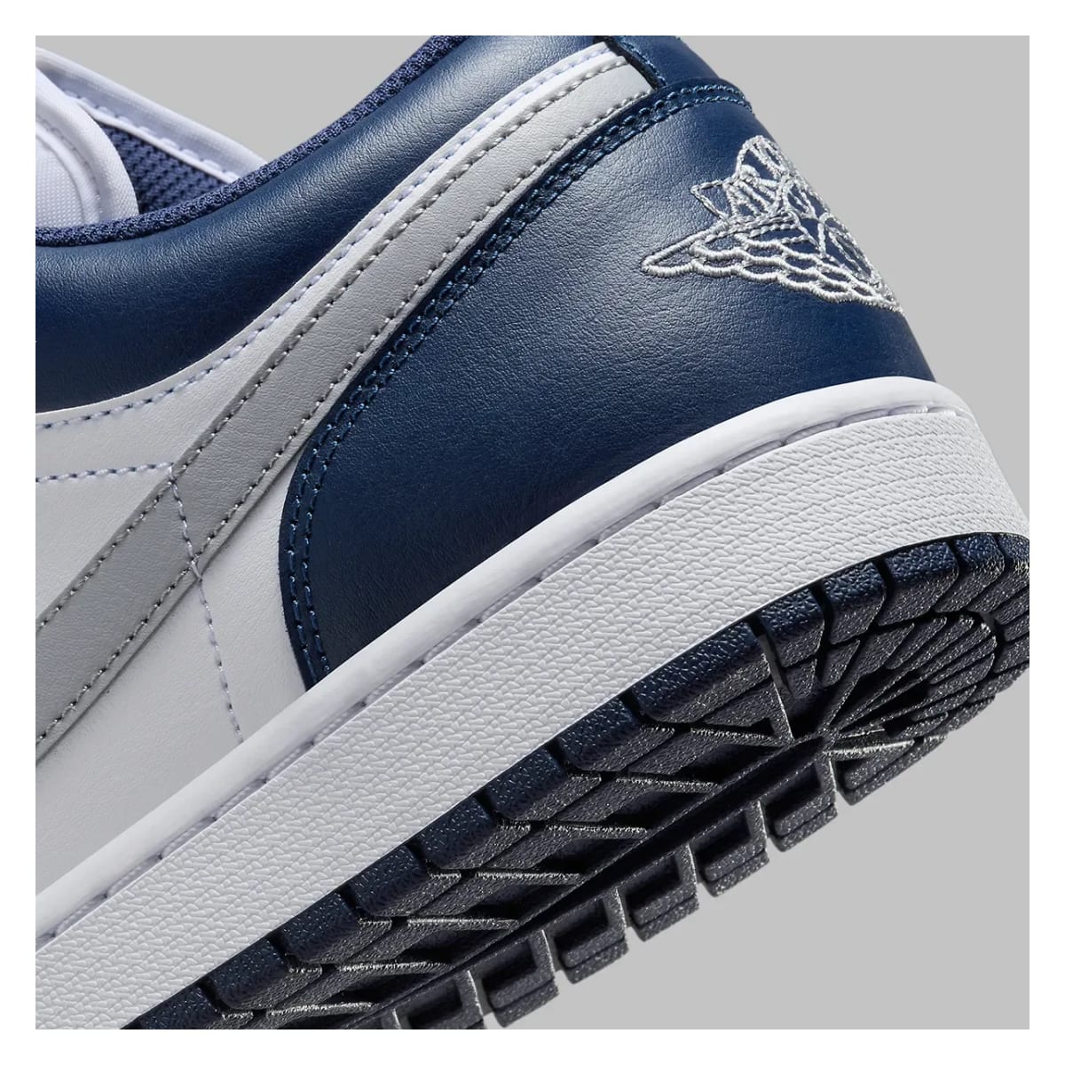 Air Jordan 1 Low "White Midnight Navy"