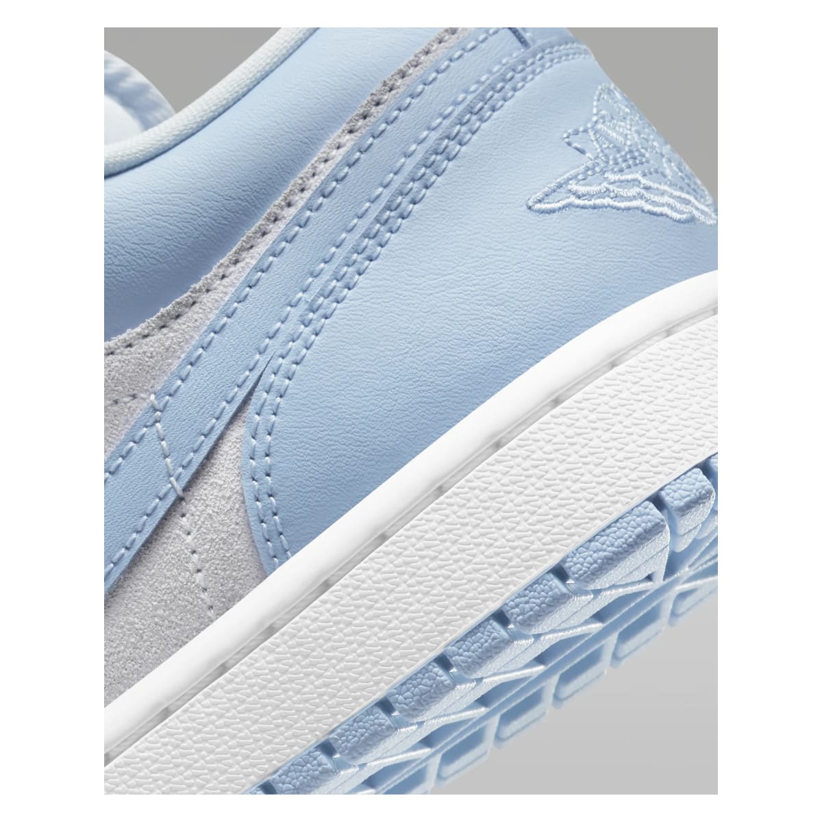 Air Jordan 1 Low Wmns "Aluminiun"