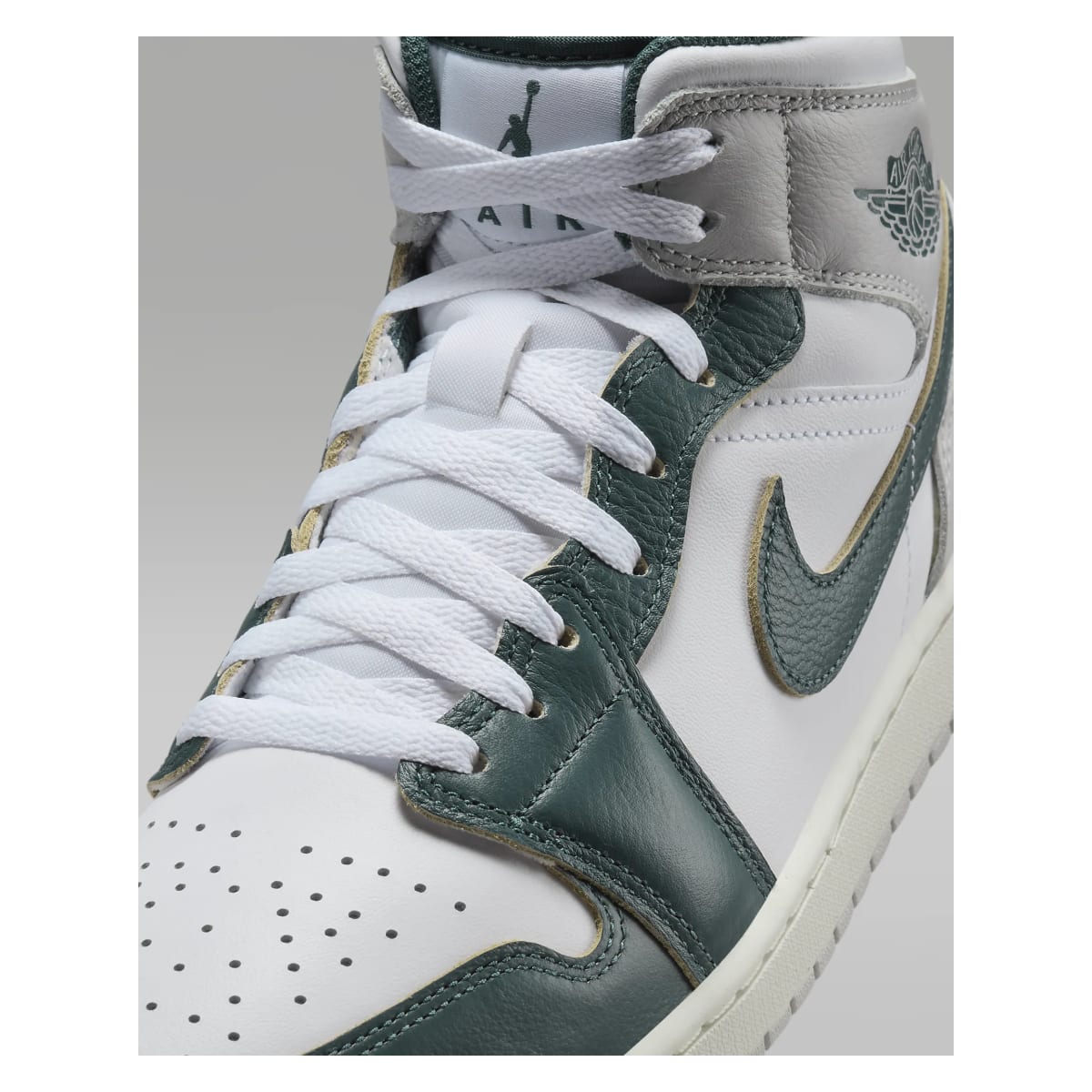 Air Jordan 1 Mid SE "Oxidized Green"