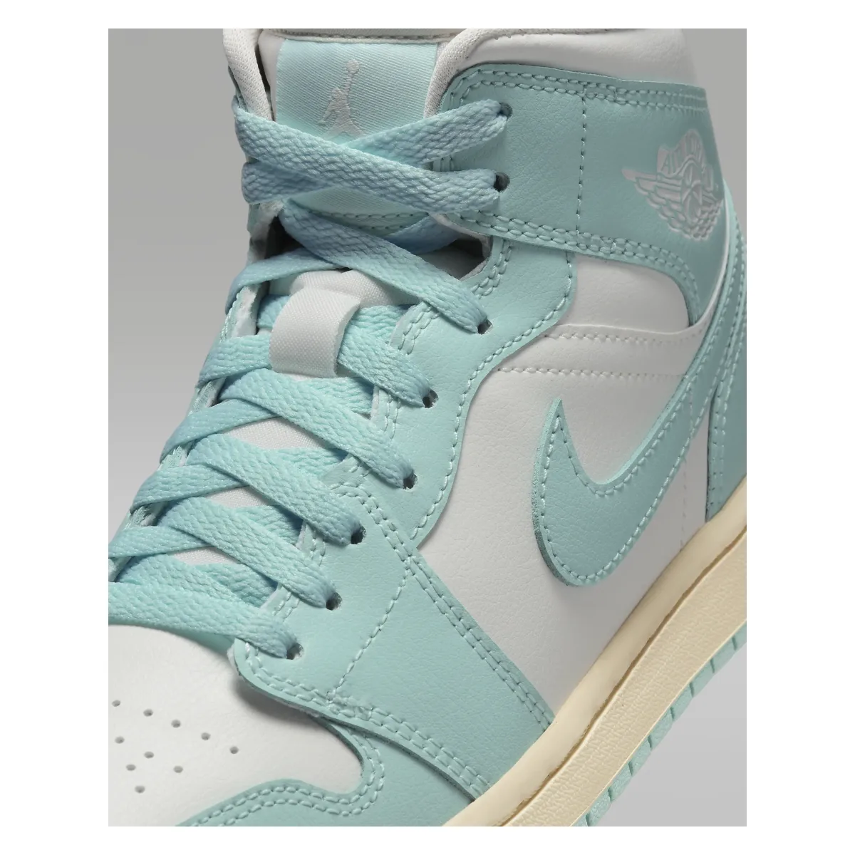 Air Jordan 1 Mid Wmns "Light Dew"