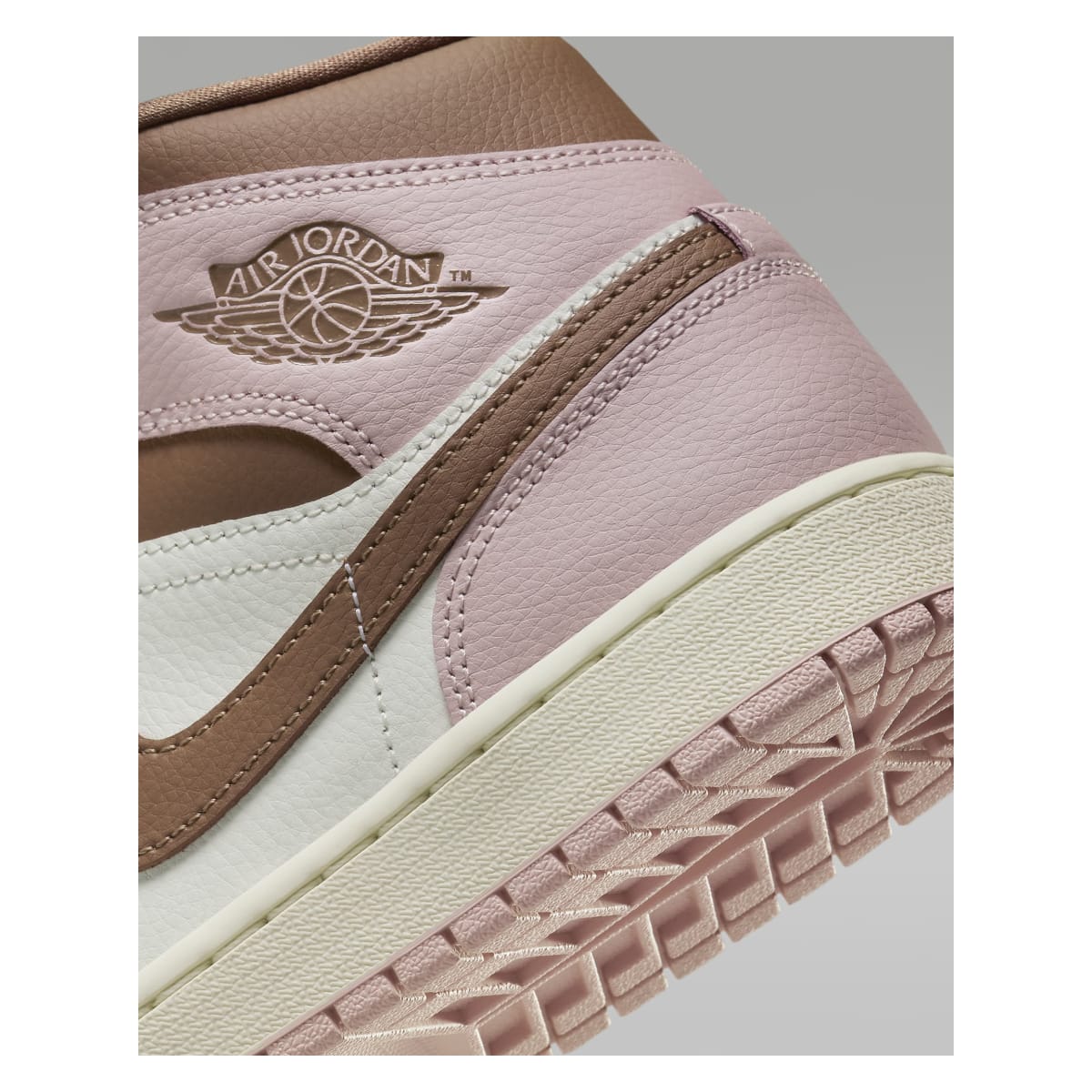 Air Jordan 1 Mid Wmns "Neapolitan"