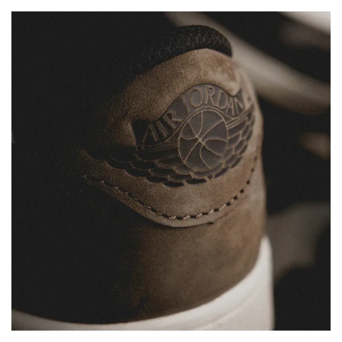 Air Jordan 1 Retro Low OG "Mocha"