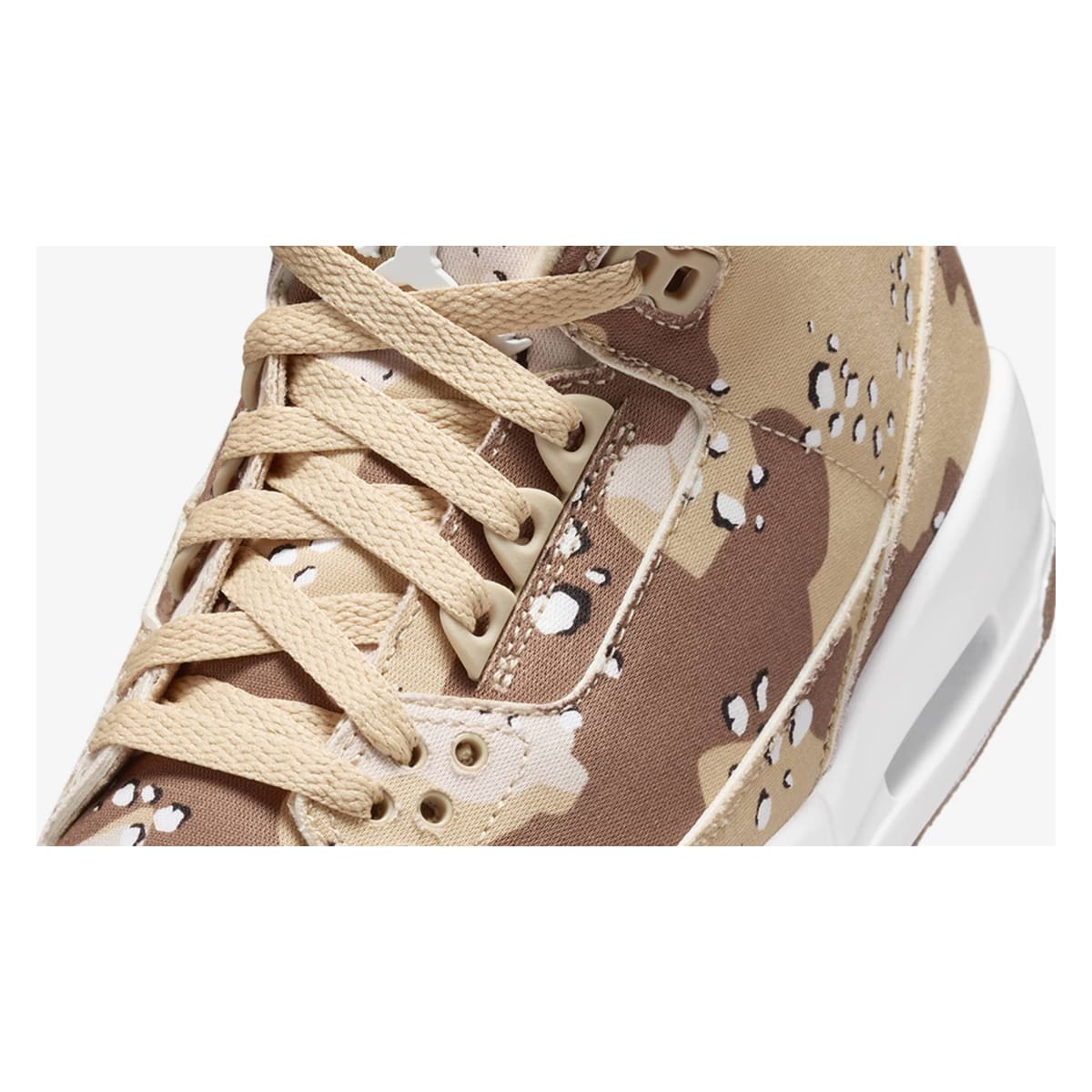Air Jordan 3 Wmns "Desert Camo"