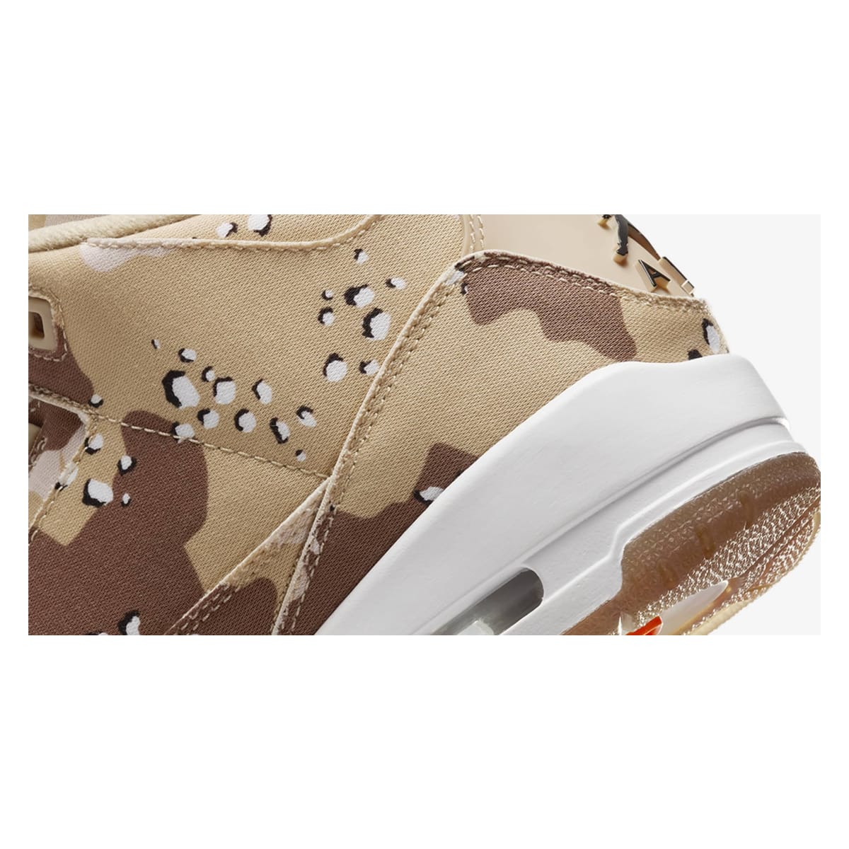 Air Jordan 3 Wmns "Desert Camo"