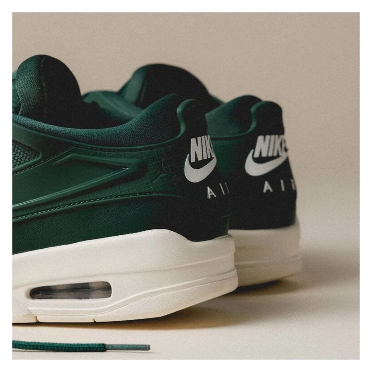 Air Jordan 4 RM Wmns "Oxidized Green"