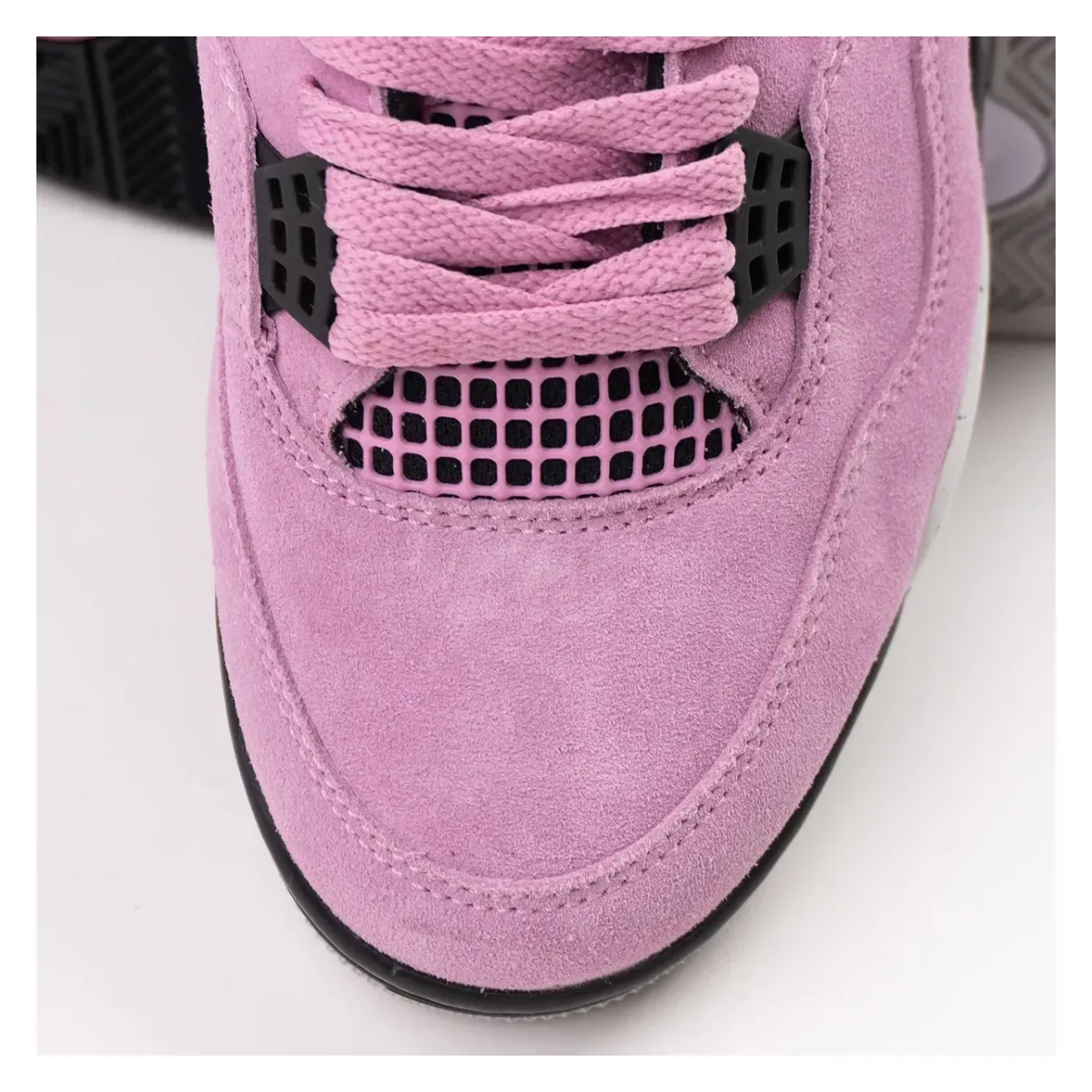 Air Jordan 4 Retro Wmns "Orchid"