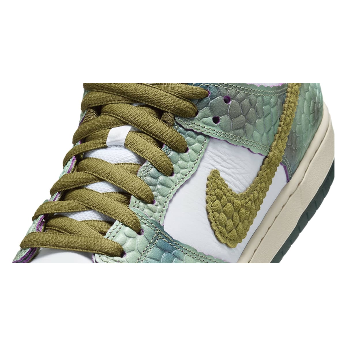 Alexis Sablone x Nike SB Dunk Low Pro Qs "Pacific Moss"