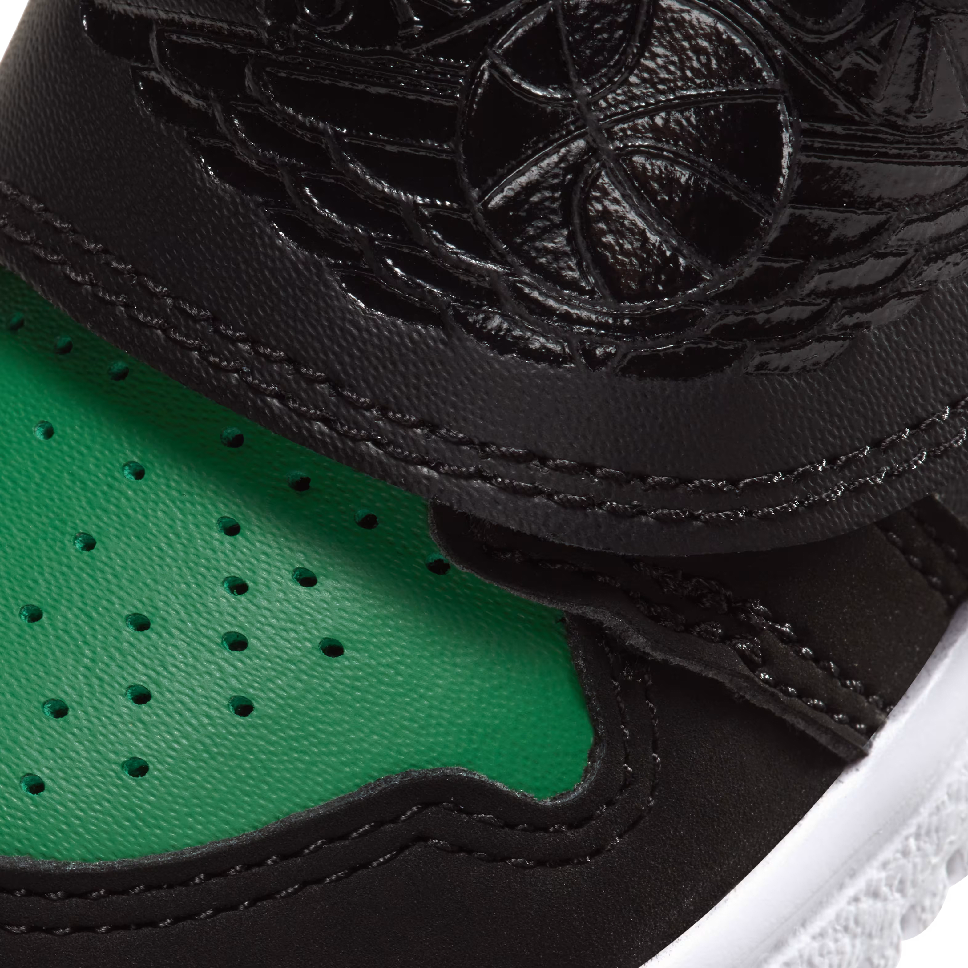 Air Jordan Sky Jordan 1 TD "Pine Green"