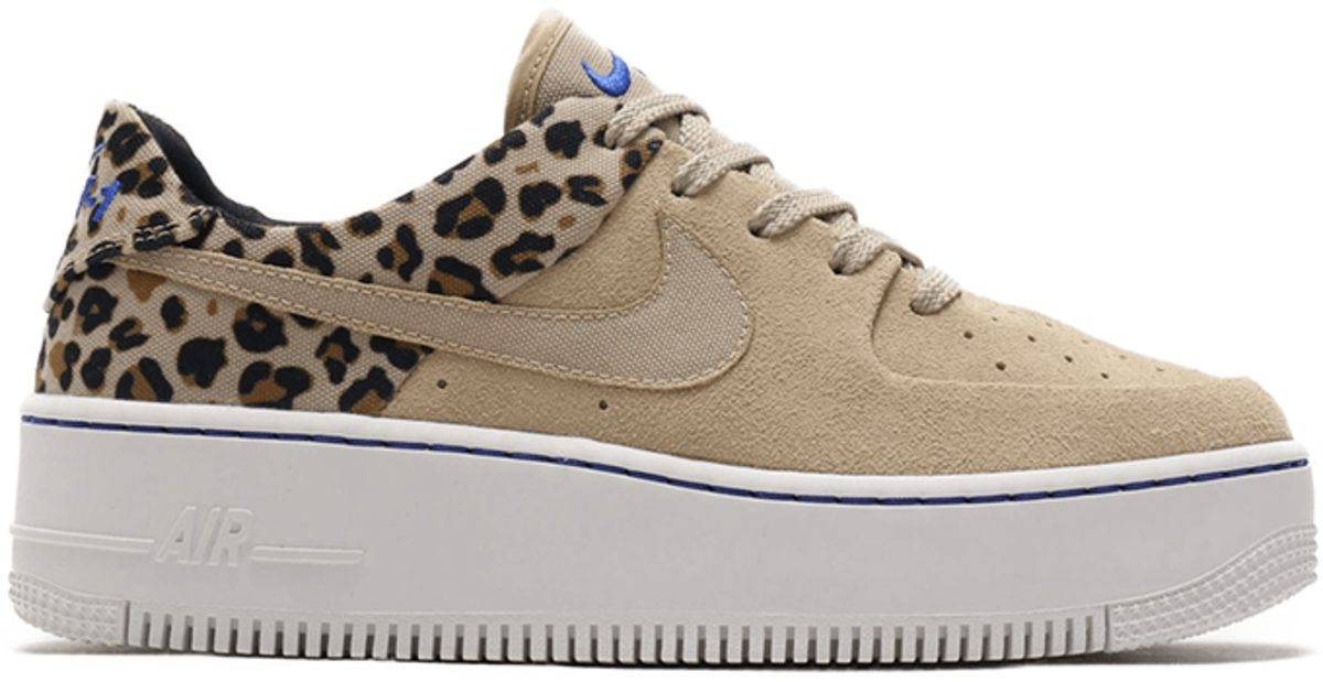 Nike w air 2025 force 1 sage lo