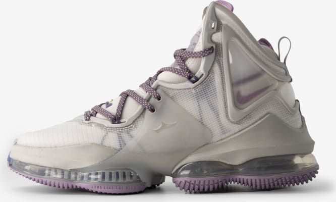 LeBron 19 Basketbal