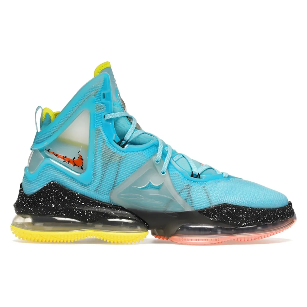 Nike LeBron 19 Christmas