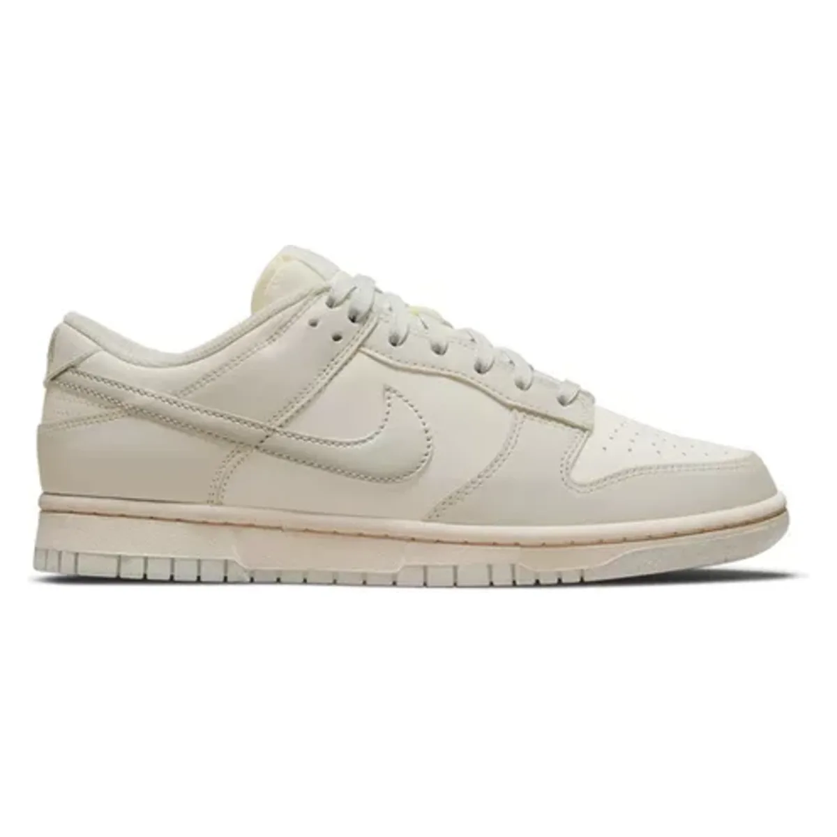 Nike Dunk Low WMNS "Light Bone"