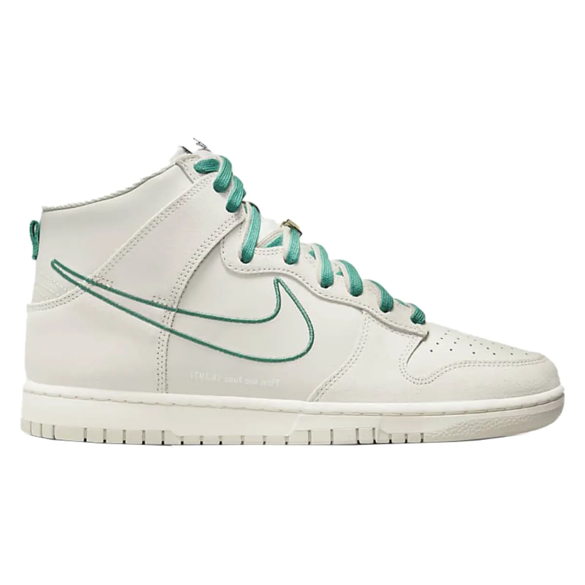 Nike Dunk High SE "First Use - Light Bone"