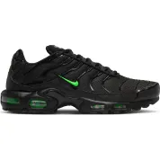 Nike Air Max Plus "Black Green Strike"