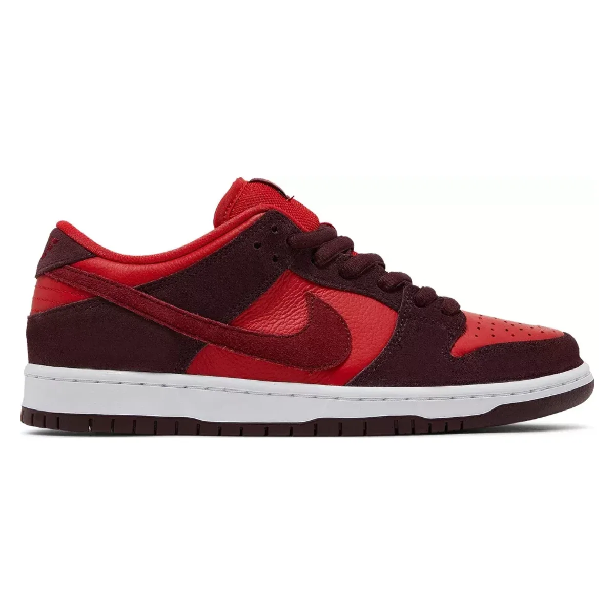 Nike SB Dunk Low "Cherry"