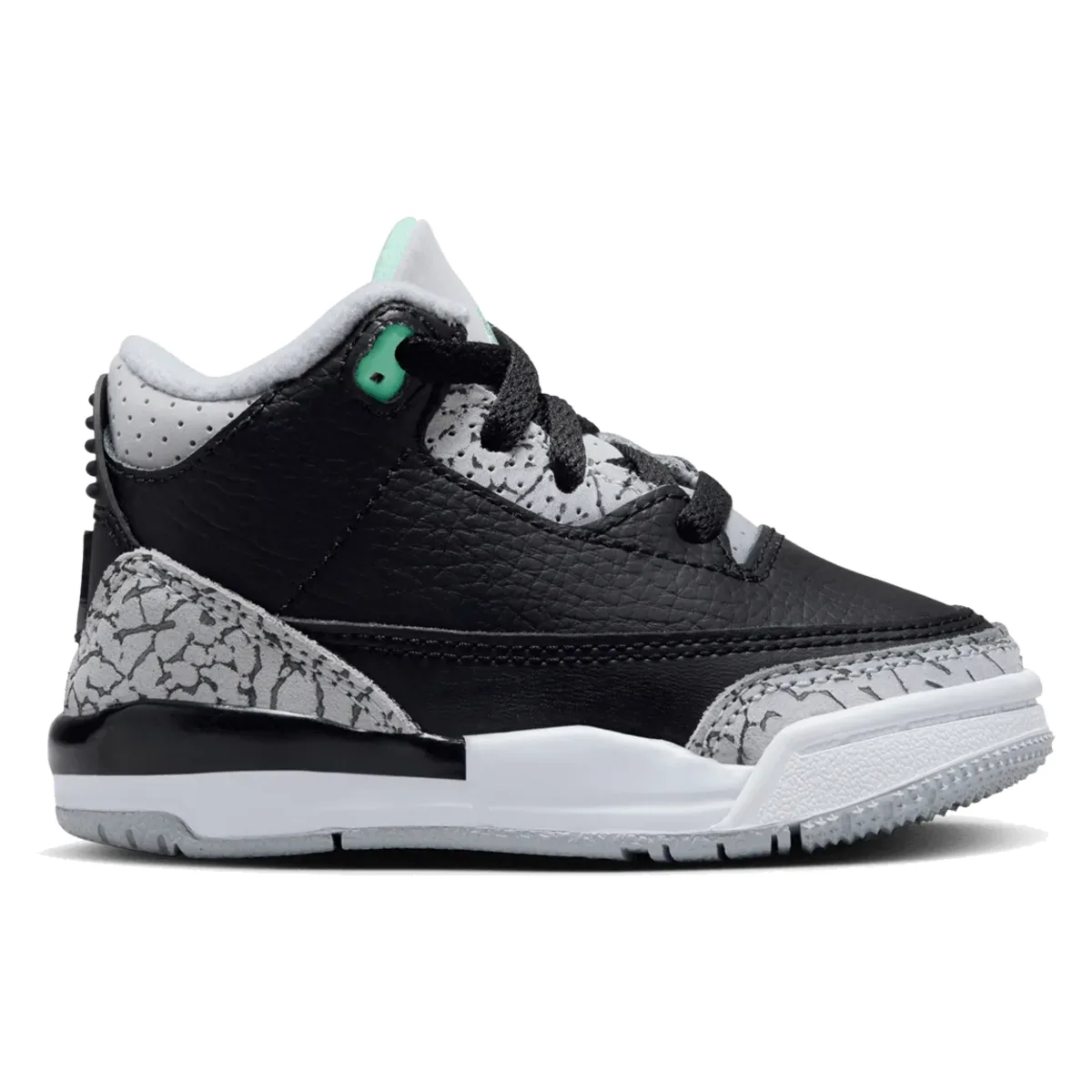 Air Jordan 3 Retro TD "Green Glow"