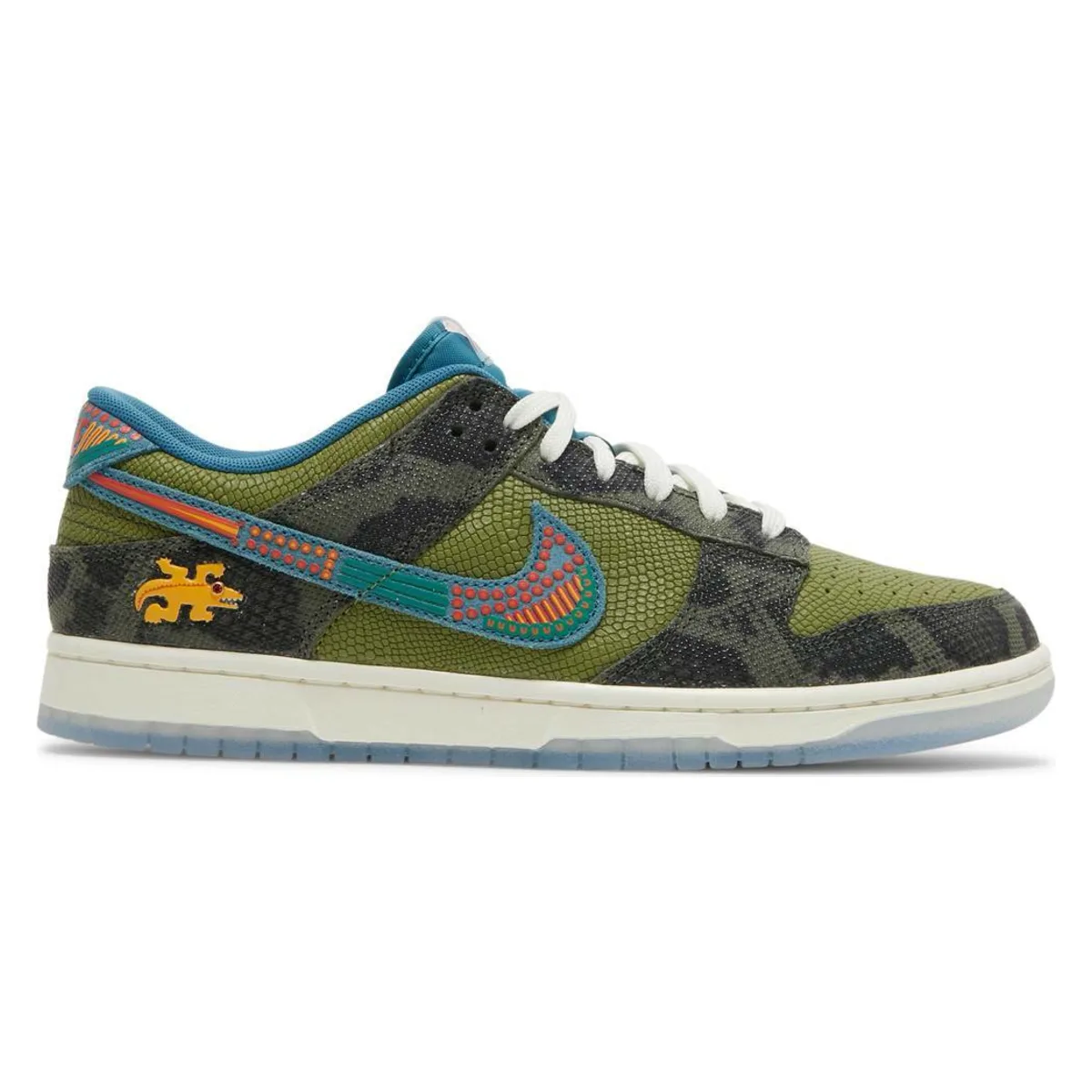 Nike Dunk Low "Siempre Familia"