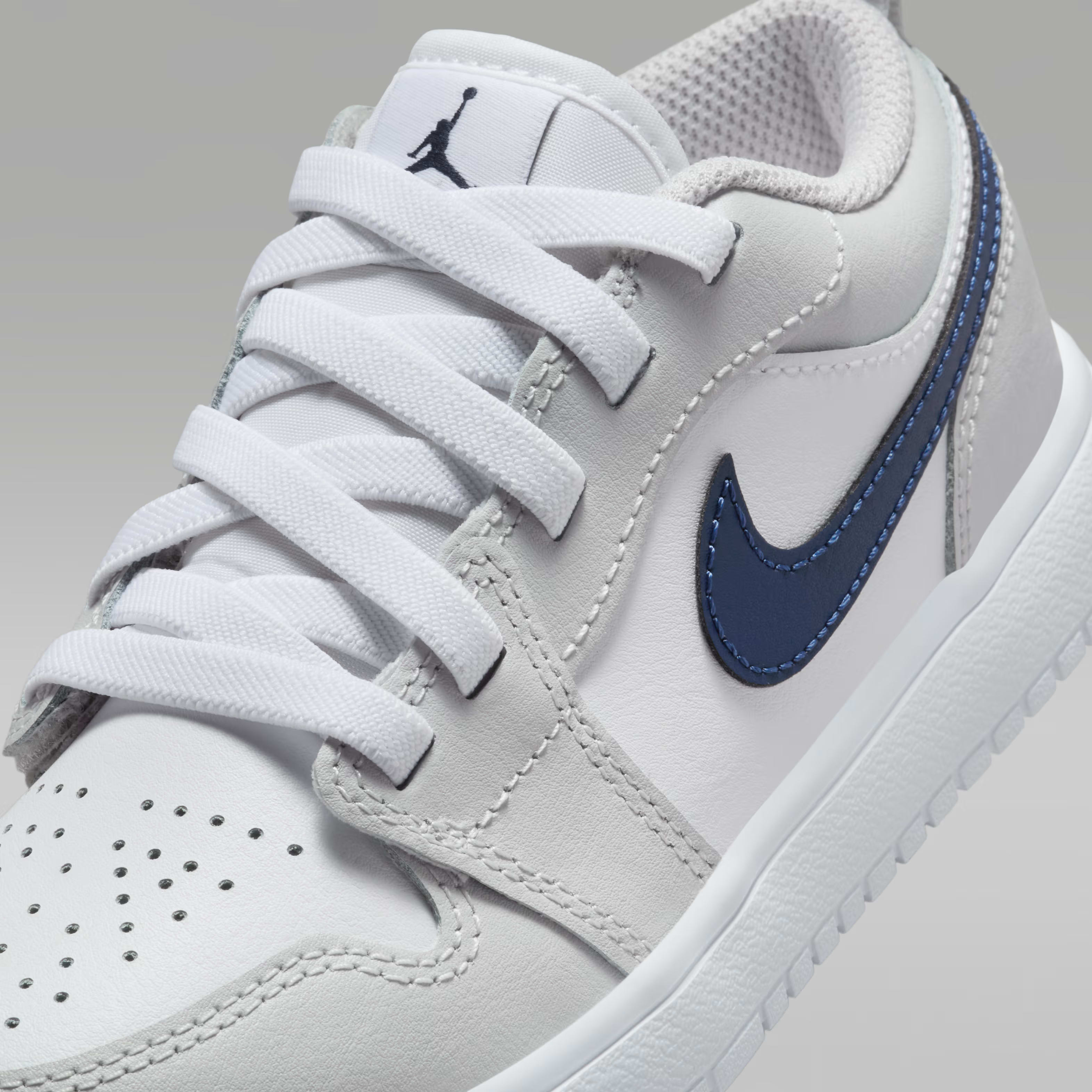 Jordan 1 Low ALT White Neutral Grey Gum Medium Brown Midnight Navy (PS)