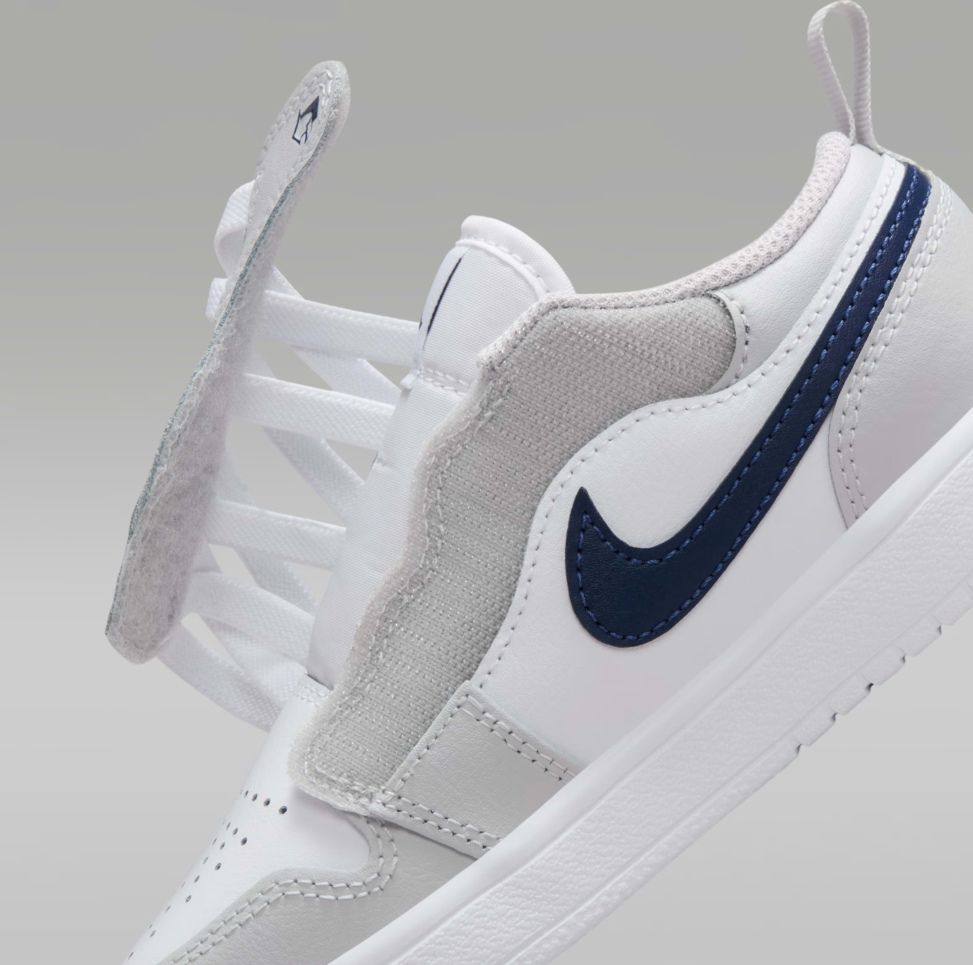 Jordan 1 Low ALT White Neutral Grey Gum Medium Brown Midnight Navy (PS)