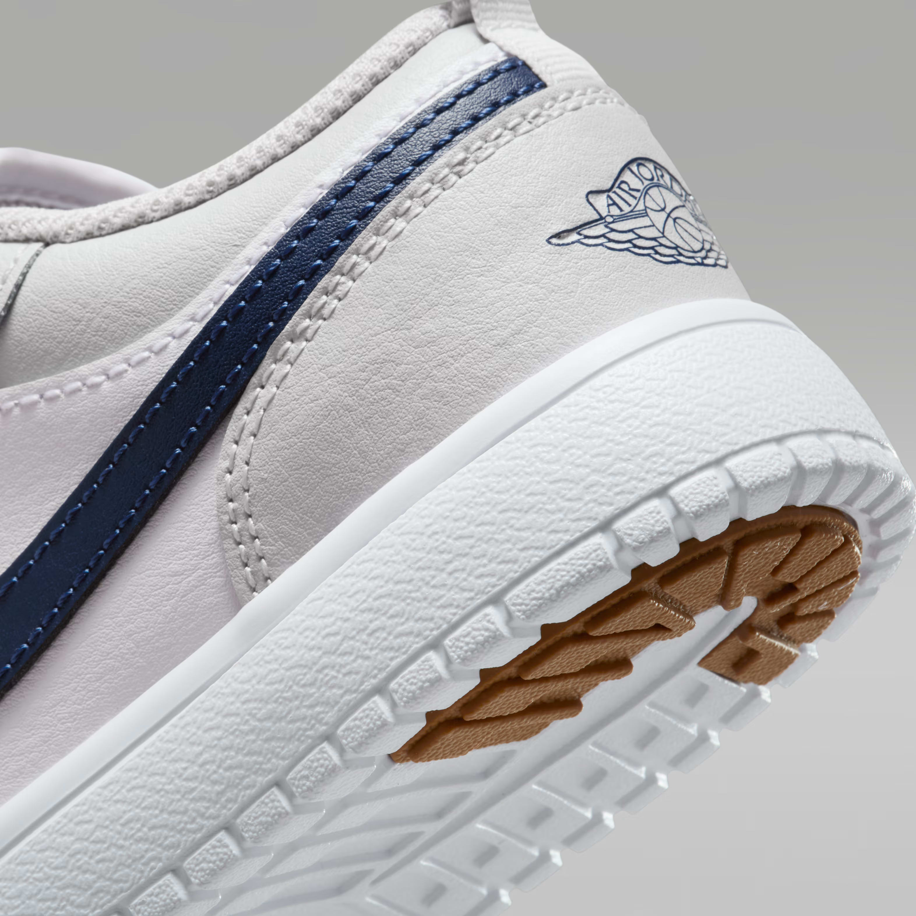 Jordan 1 Low ALT White Neutral Grey Gum Medium Brown Midnight Navy (PS)