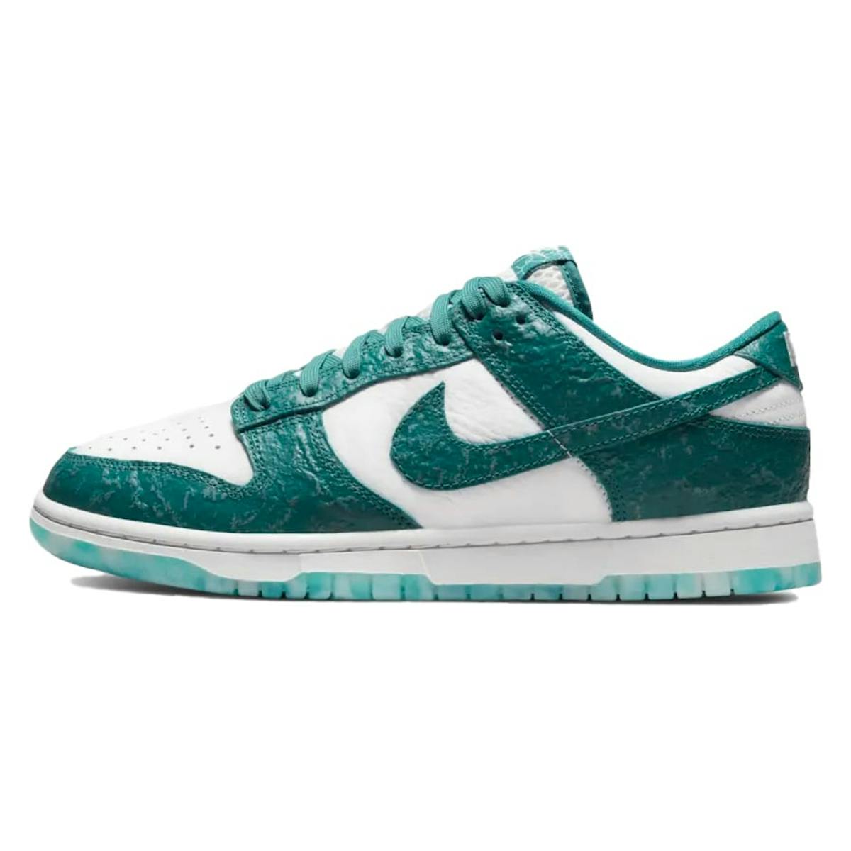 Nike Dunk Low WMNS "Bright Spruce"