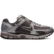 Nike Zoom Vomero 5 "College Grey Cave Stone"