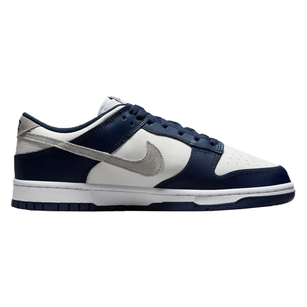 Nike Dunk Low "Midnight Navy"