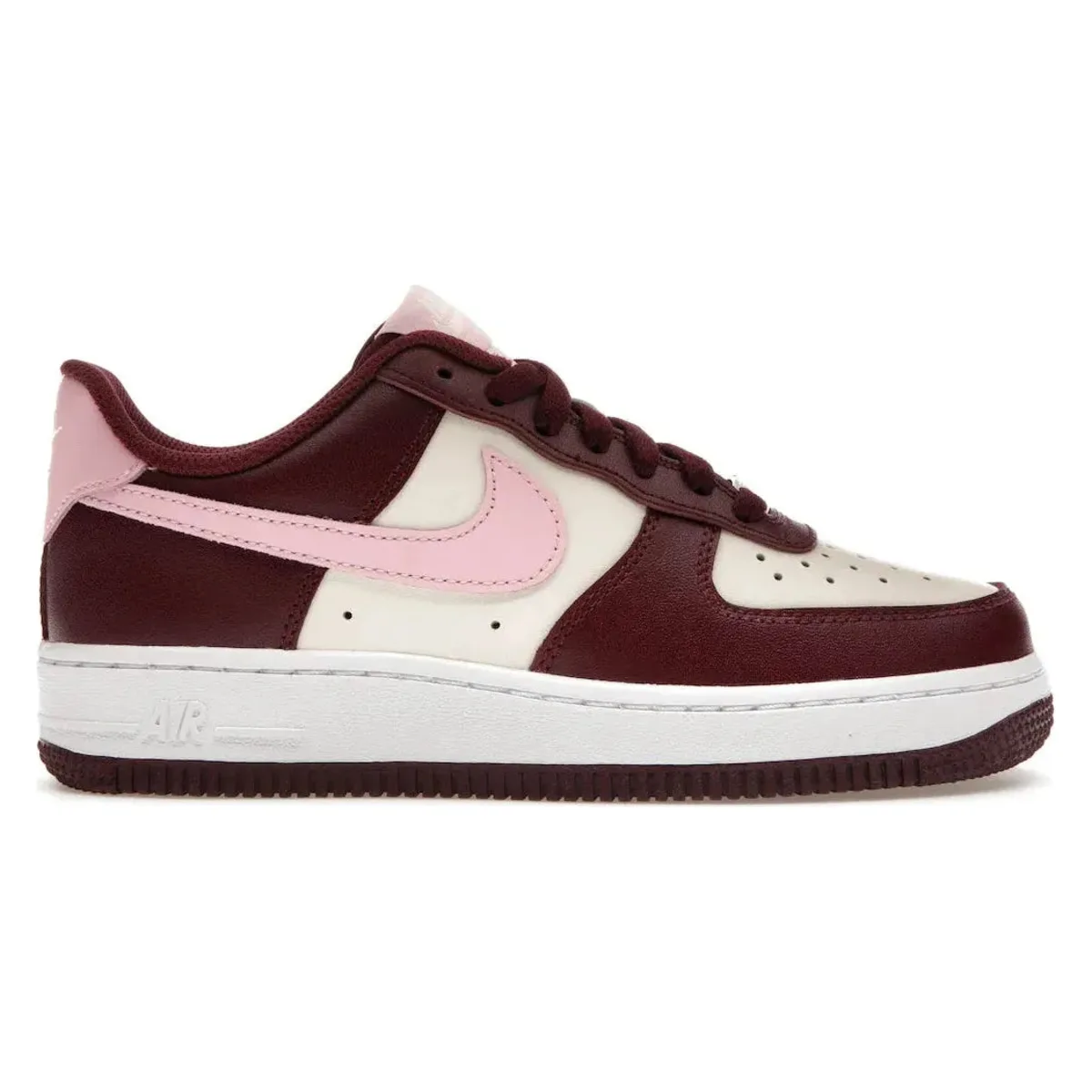 Nike Air Force 1 Low '07 Valentineâs Day (2023)