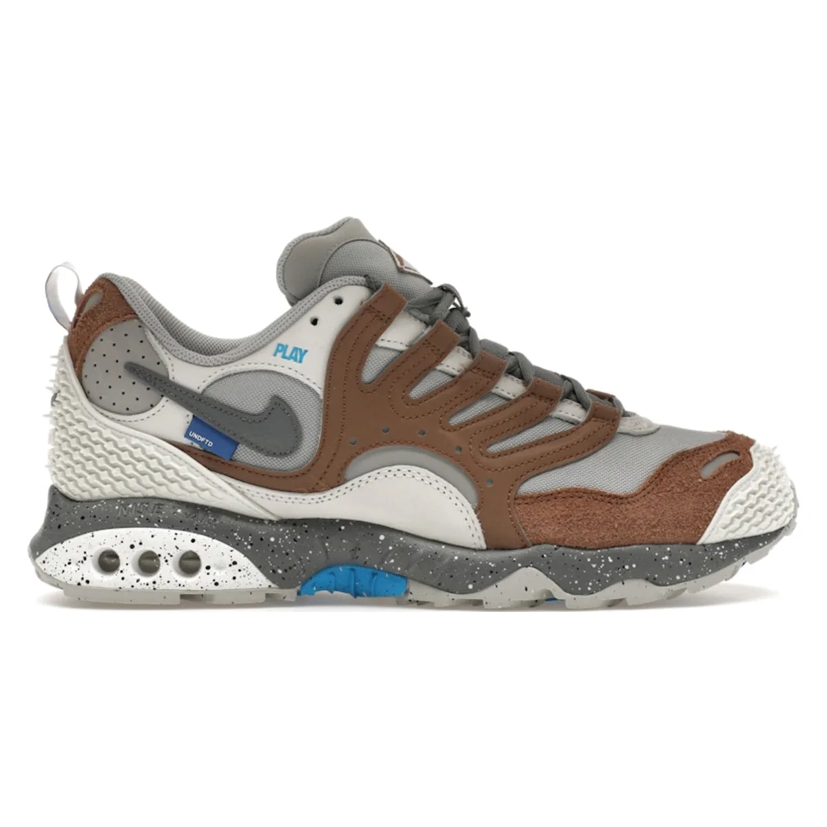 Nike x Undefeated Air Terra Humara Archeo Brown