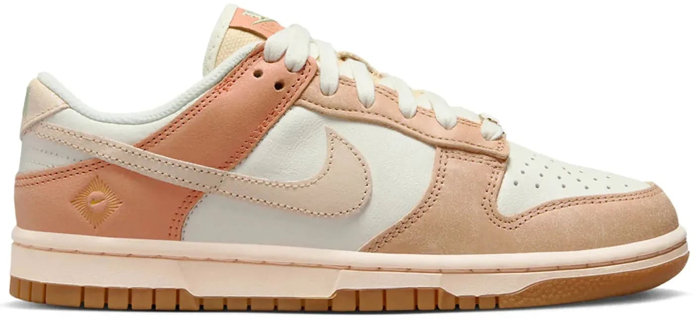 Nike Dunk Low SE Australia (Women's)