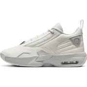 Air Jordan Max Aura 6 WMNS Sail Brand New