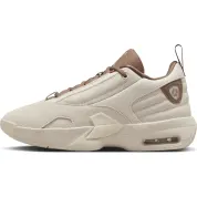 Jordan Max Aura 6 Legend Light Brown Archaeo Brown (Women's)