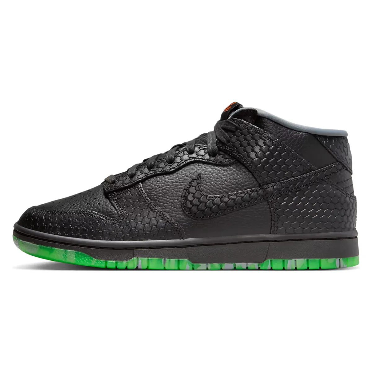 Nike Dunk Mid "Halloween"