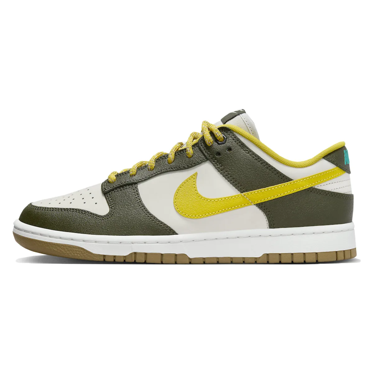 Nike Dunk Low "Cargo Khaki"