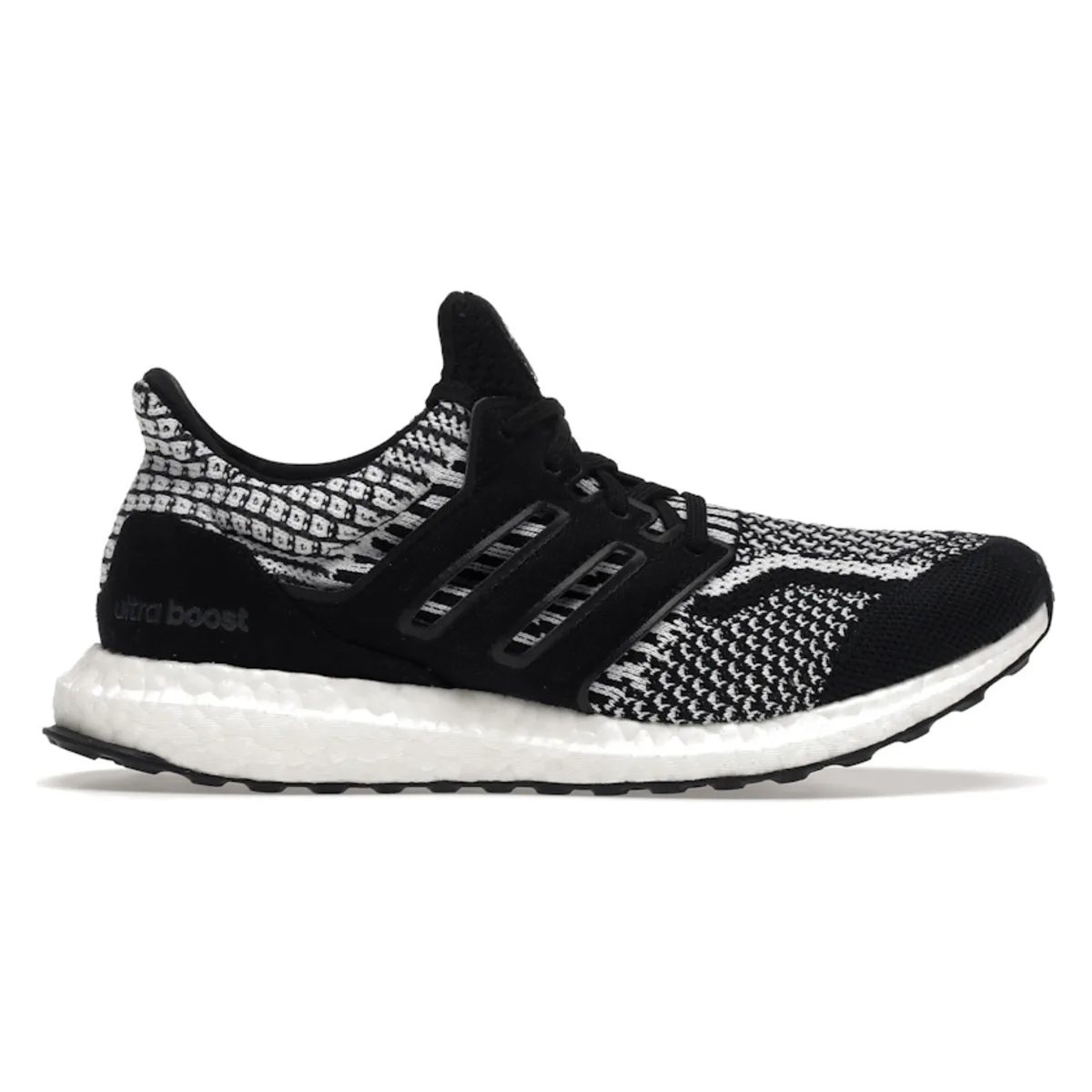adidas Ultra Boost 5.0 DNA Oreo